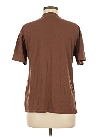 Charlotte Russe Short Sleeve T-Shirt (view 2)