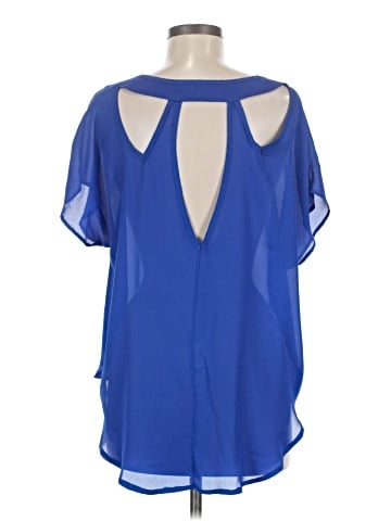 Thyme and Honey Short Sleeve Blouse (view 2)