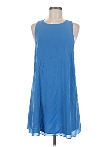 Alice + Olivia Casual Dress (view 1)