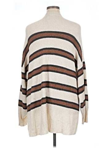 American Eagle Outfitters Pullover Sweater (view 2)