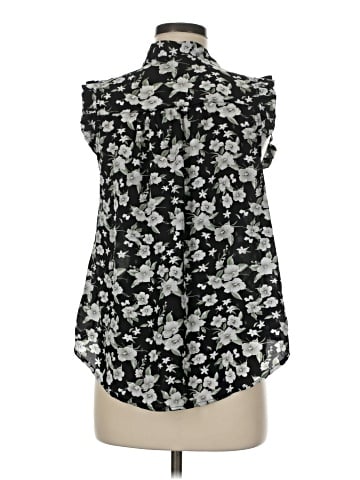 Jon & Anna Sleeveless Blouse (view 2)