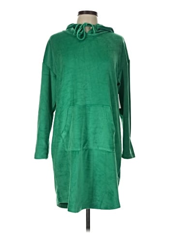 NY&C Poncho (view 1)