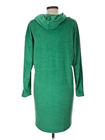 NY&C Poncho (view 2)
