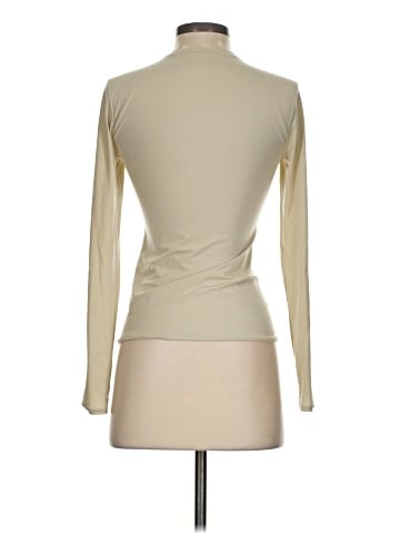 Lululemon Athletica Long Sleeve T-Shirt (view 2)