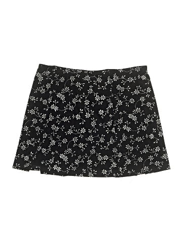 A. Byer Skort (view 2)