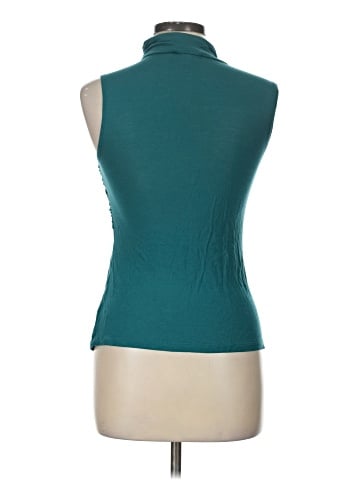 Kenar Sleeveless Blouse (view 2)