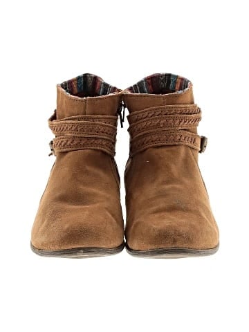 Minnetonka Ankle Boots (view 2)