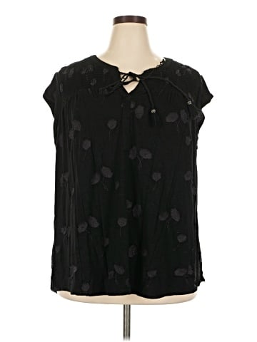 Daniel Rainn Sleeveless T-Shirt (view 1)