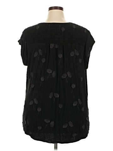 Daniel Rainn Sleeveless T-Shirt (view 2)