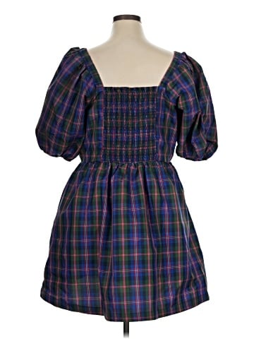 Old Navy Casual Dress (view 2)