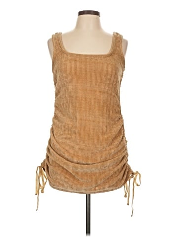 Le Lis Casual Dress (view 1)
