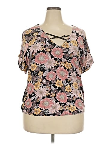 Maurices Short Sleeve Blouse (view 1)