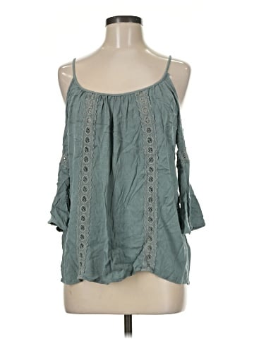Romeo & Juliet Couture 3/4 Sleeve Blouse (view 1)