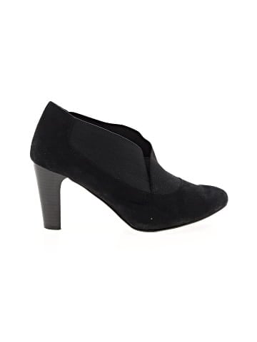 Karen Scott Heels (view 1)