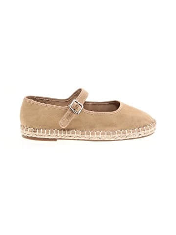 Universal Thread Flats (view 1)