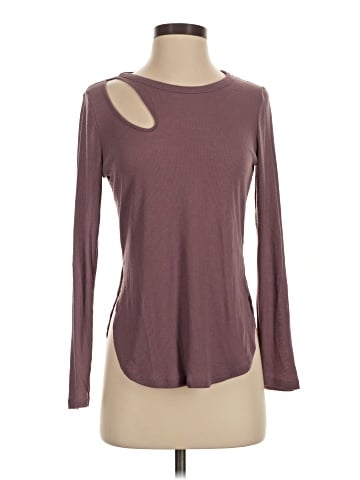 Alo Yoga Long Sleeve T-Shirt (view 1)