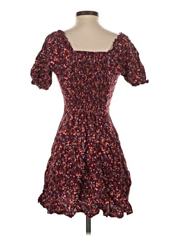 Old Navy Casual Dress (view 2)