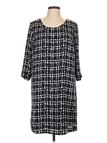 Daisy Fuentes Casual Dress (view 1)