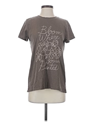 Maurices Short Sleeve T-Shirt (view 1)