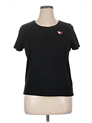 Tommy Hilfiger Short Sleeve T-Shirt (view 1)