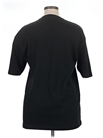 Claiborne Short Sleeve Top (view 2)