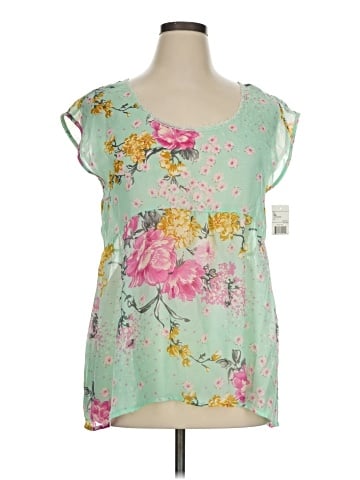 Love 2 be Loved Short Sleeve Blouse (view 1)