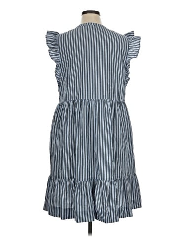 Old Navy Casual Dress (view 2)