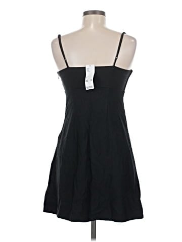 Urban Outfitters Casual Dress (view 2)