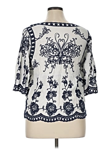 Kindred 3/4 Sleeve Blouse (view 2)