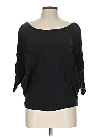 Olive Olivia 3/4 Sleeve Top (view 1)