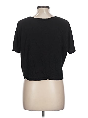 Old Navy Short Sleeve T-Shirt (view 2)