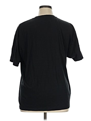 Queen Short Sleeve Top (view 2)