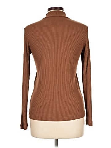 Uniqlo Turtleneck Sweater (view 2)
