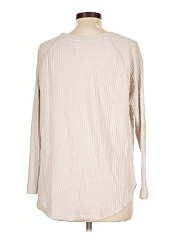 American Eagle Outfitters Pullover Sweater (view 2)