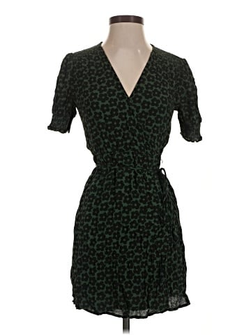 Urban Outfitters Casual Dress (view 1)