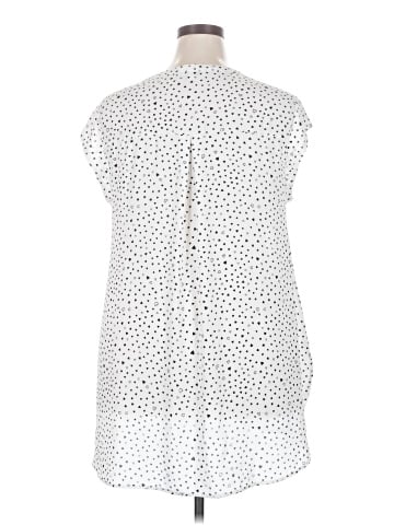 DR2 Sleeveless Blouse (view 2)