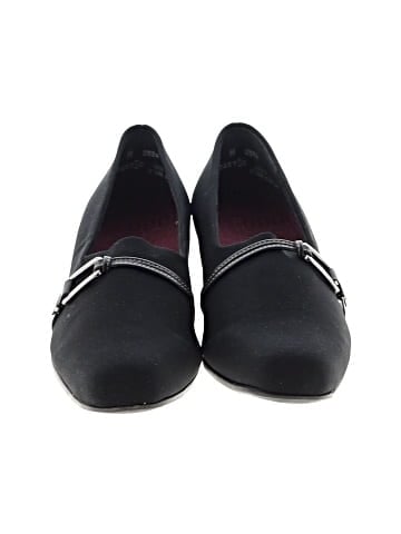Munro American Heels (view 2)
