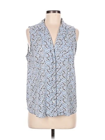 Who What Wear Sleeveless Button-Down Shirt (view 1)