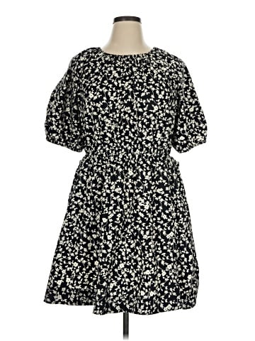 Old Navy Casual Dress (view 1)