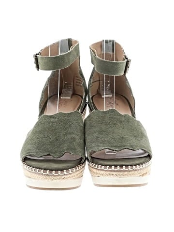 Crown Vintage Wedges (view 2)