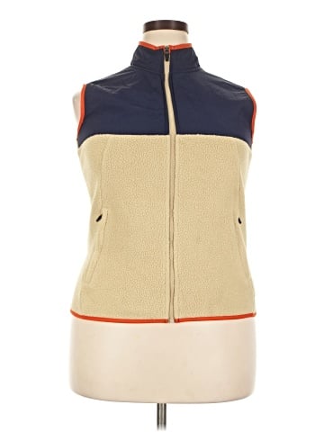 Active by Old Navy Vest (view 1)