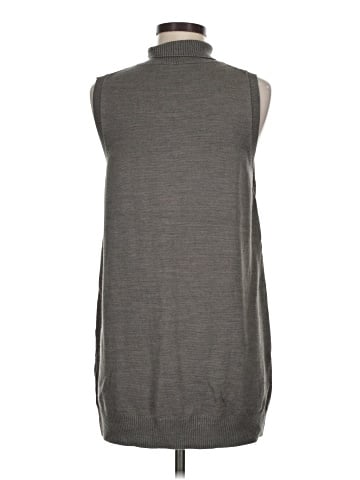 The Limited Sleeveless T-Shirt (view 2)