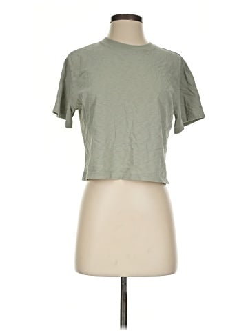 Uniqlo Short Sleeve T-Shirt (view 1)