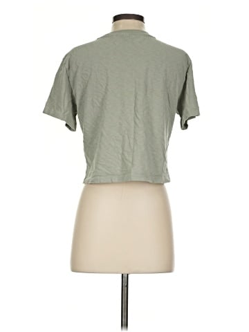 Uniqlo Short Sleeve T-Shirt (view 2)