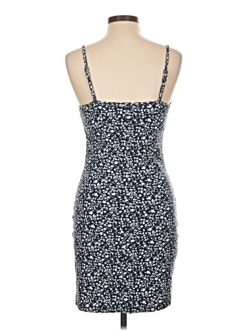 Old Navy Casual Dress (view 2)