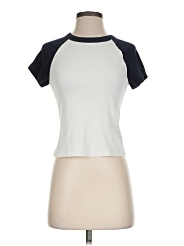 Old Navy Short Sleeve T-Shirt (view 1)