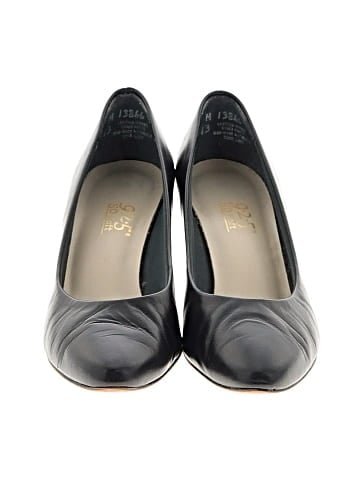 9.2.5 Heels (view 2)