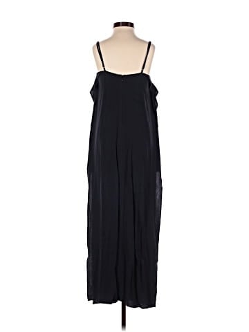 Urban Outfitters Casual Dress (view 2)