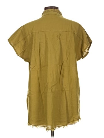 Wearables Short Sleeve Blouse (view 2)