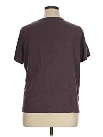 Old Navy Short Sleeve T-Shirt (view 2)